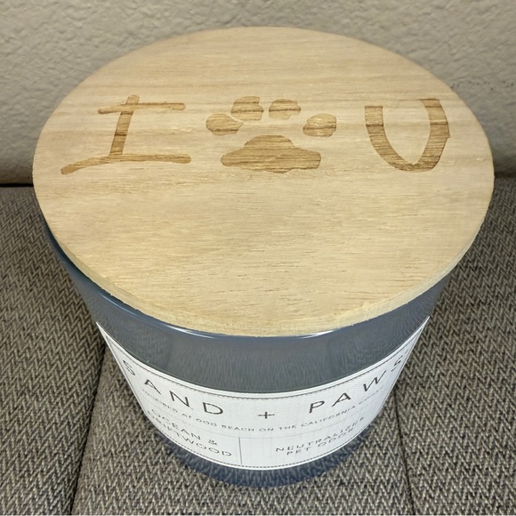 Sand + Paws Odor Neutralizing Scented Candle - Ocean & Driftwood, 21oz, 3 Wick - Picture 3 of 11